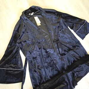 Etam Velvet Robe Brand new with tags size small